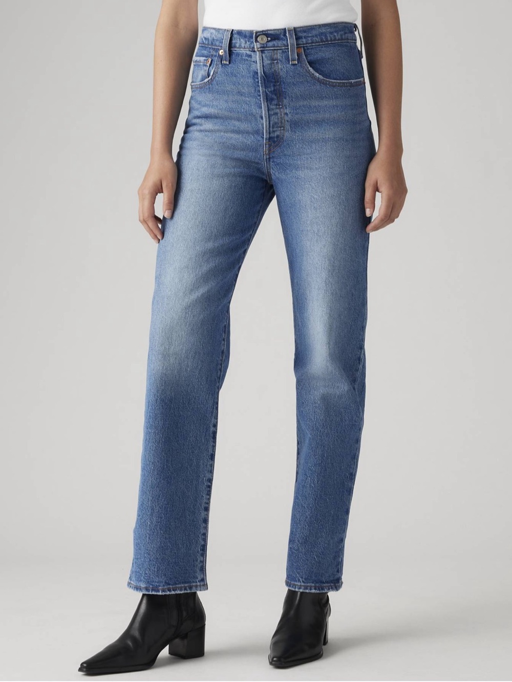 Levi’s Ribcage Straight Ankle Jeans